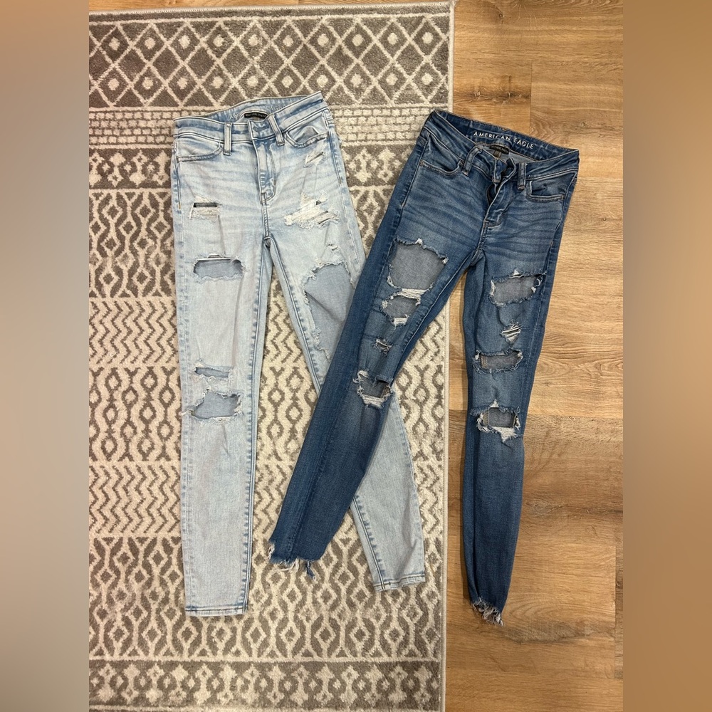 Two pairs of American Eagle size 000 short jeans